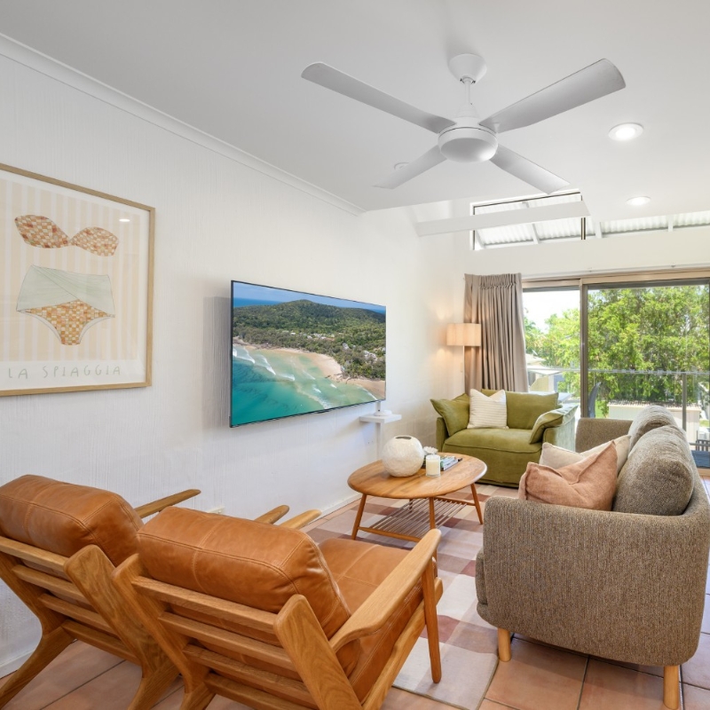 lounge room of noosaville accommodation