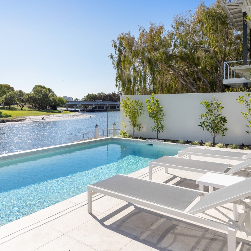 17 wyuna pool area
