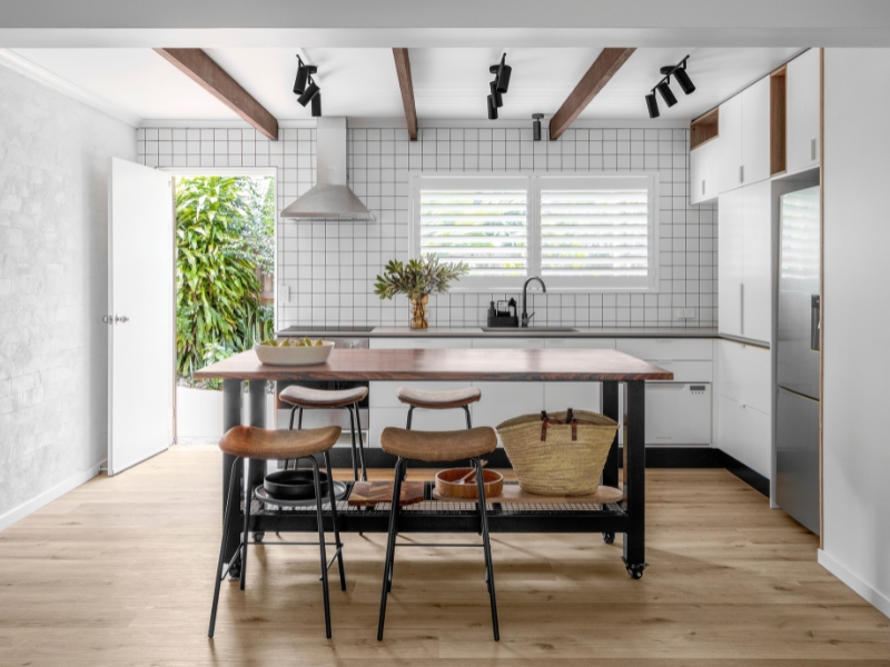 3/8 kareela avenue