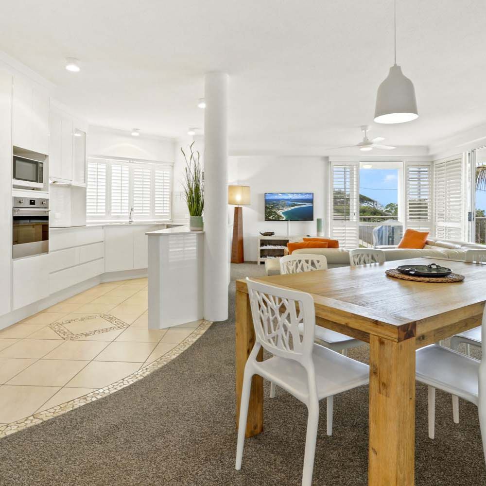 4/2 selene street sunrise beach