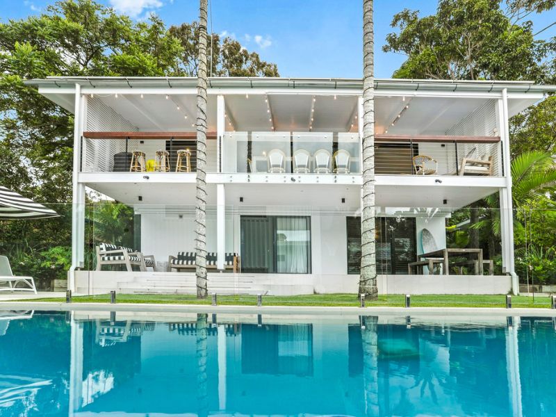 House with pool Noosa